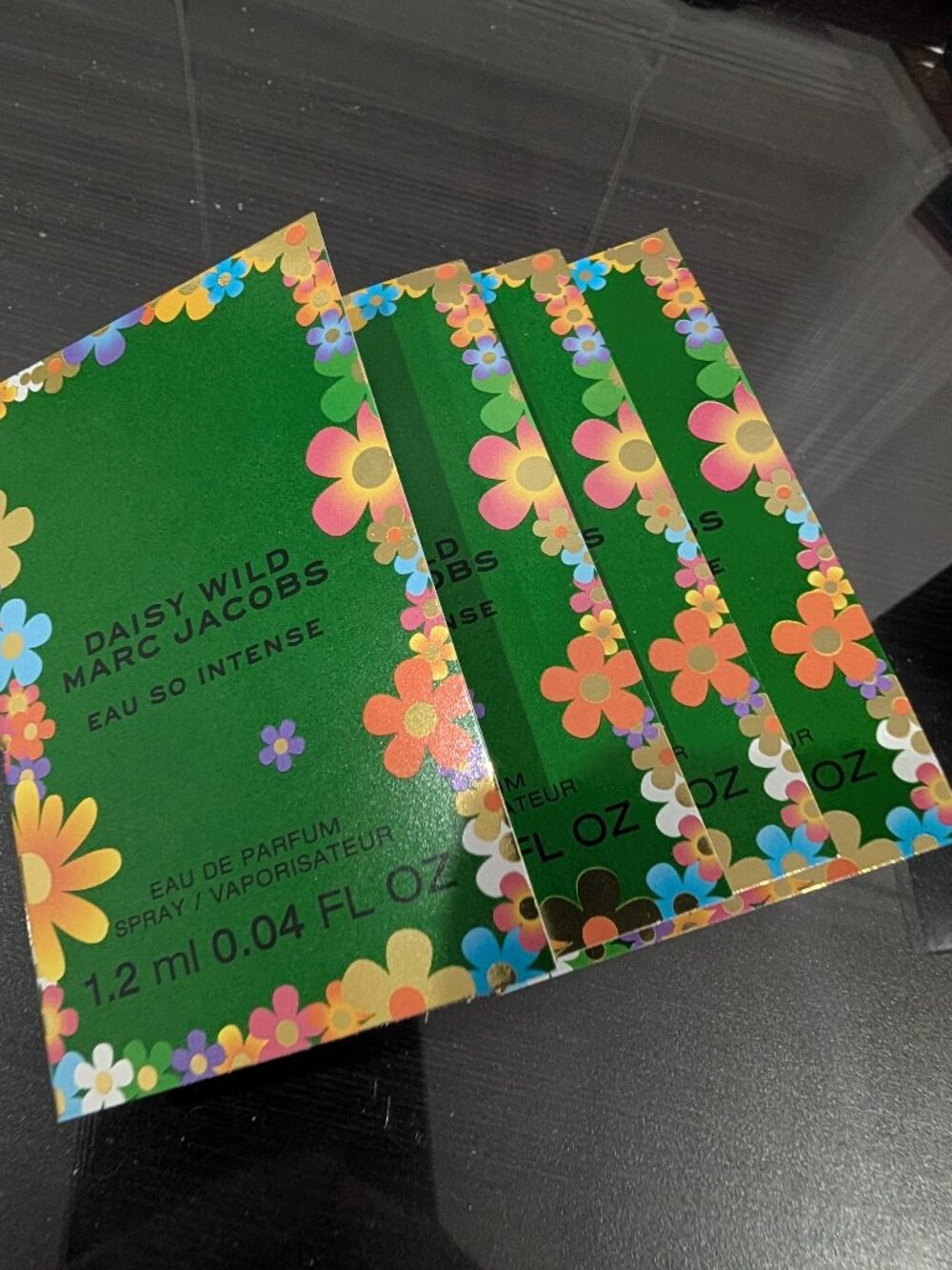 Marc Jacobs daisy wild intense discovery set sample set
